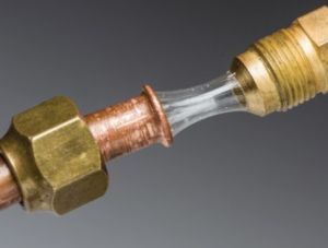 NYLOG BLUE - Течен уплътнител за хидравлични връзки на хладилни системи - 30гр.